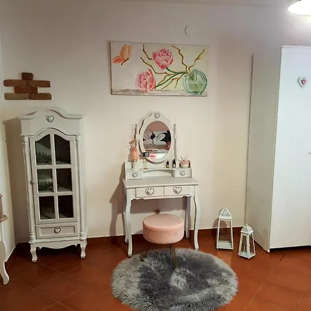 Shabby Chic Con Cucina E Giardino Privato Pomarico