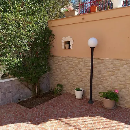 Shabby Chic Con Cucina E Giardino Privato Lägenhet *