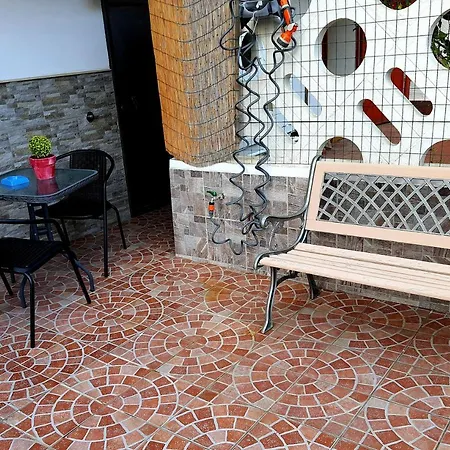 Shabby Chic Con Cucina E Giardino Privato Lägenhet Pomarico