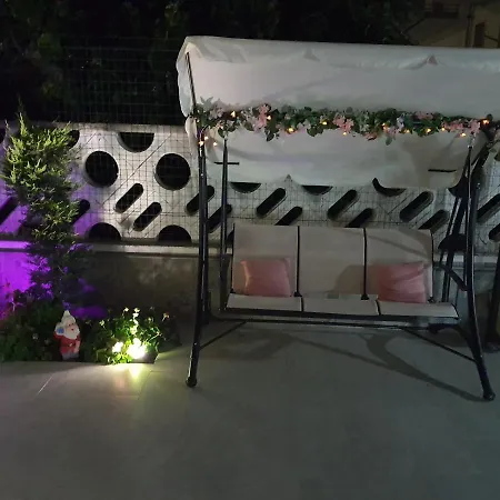 Apartman Shabby Chic Con Cucina E Giardino Privato *