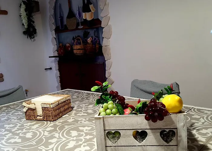 Shabby Chic Con Cucina E Giardino Privato Appartement