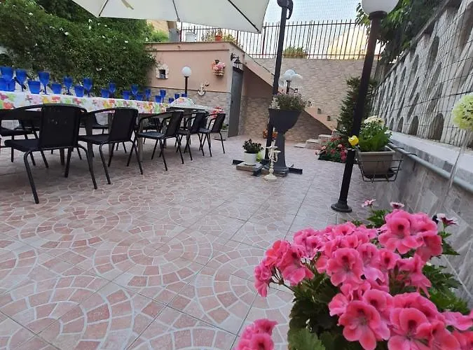 Shabby Chic Con Cucina E Giardino Privato Appartement