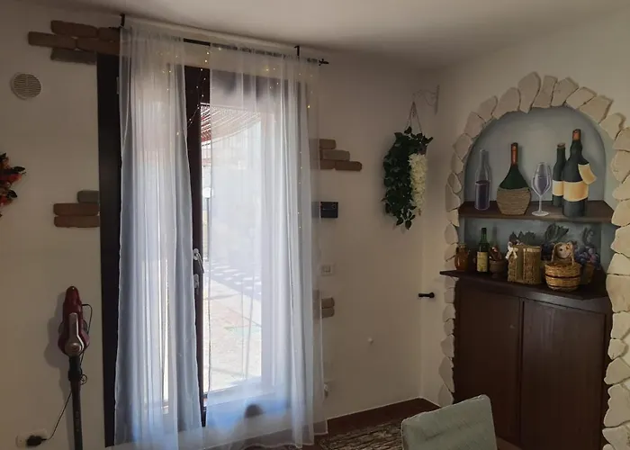 Apartmán Shabby Chic Con Cucina E Giardino Privato *