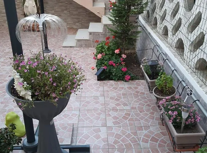 Shabby Chic Con Cucina E Giardino Privato Pomarico