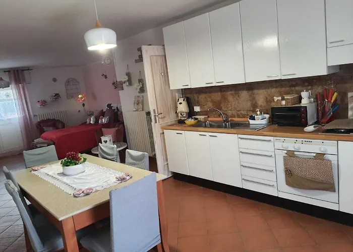 Shabby Chic Con Cucina E Giardino Privato Apartmán *