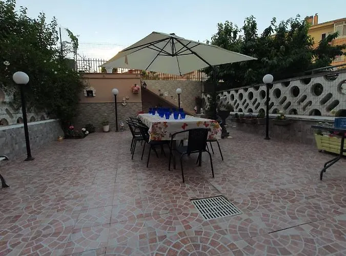 Appartement Shabby Chic Con Cucina E Giardino Privato