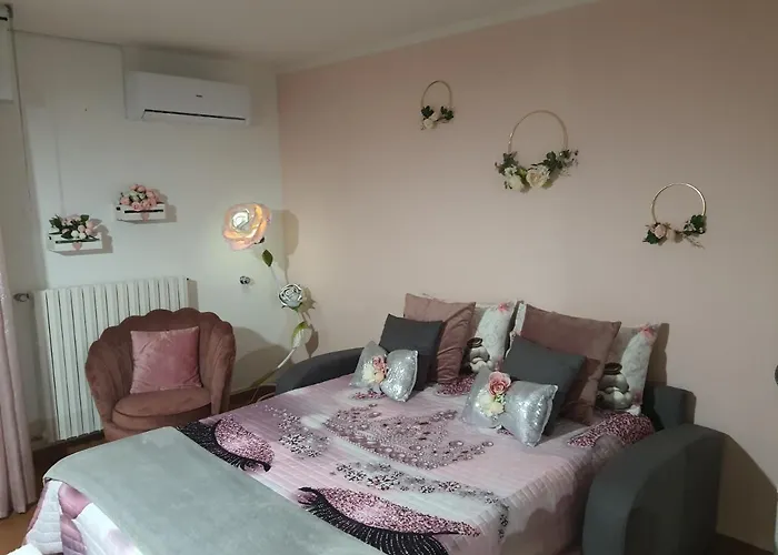 Apartmán Shabby Chic Con Cucina E Giardino Privato *