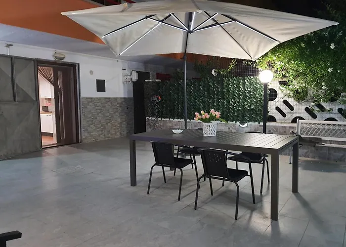 Shabby Chic Con Cucina E Giardino Privato Pomarico